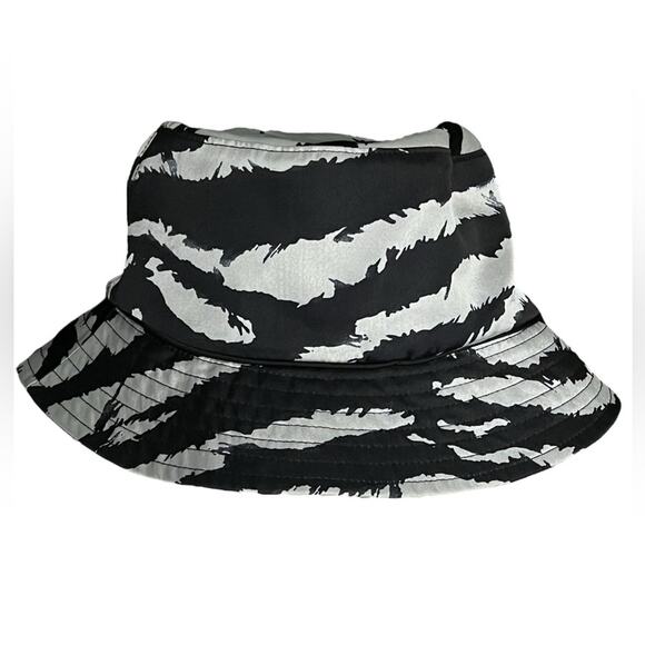NWOT LITA BY CIARA Print Satin Bucket Hat in Scratchy Zebra Print - Picture 3 of 6